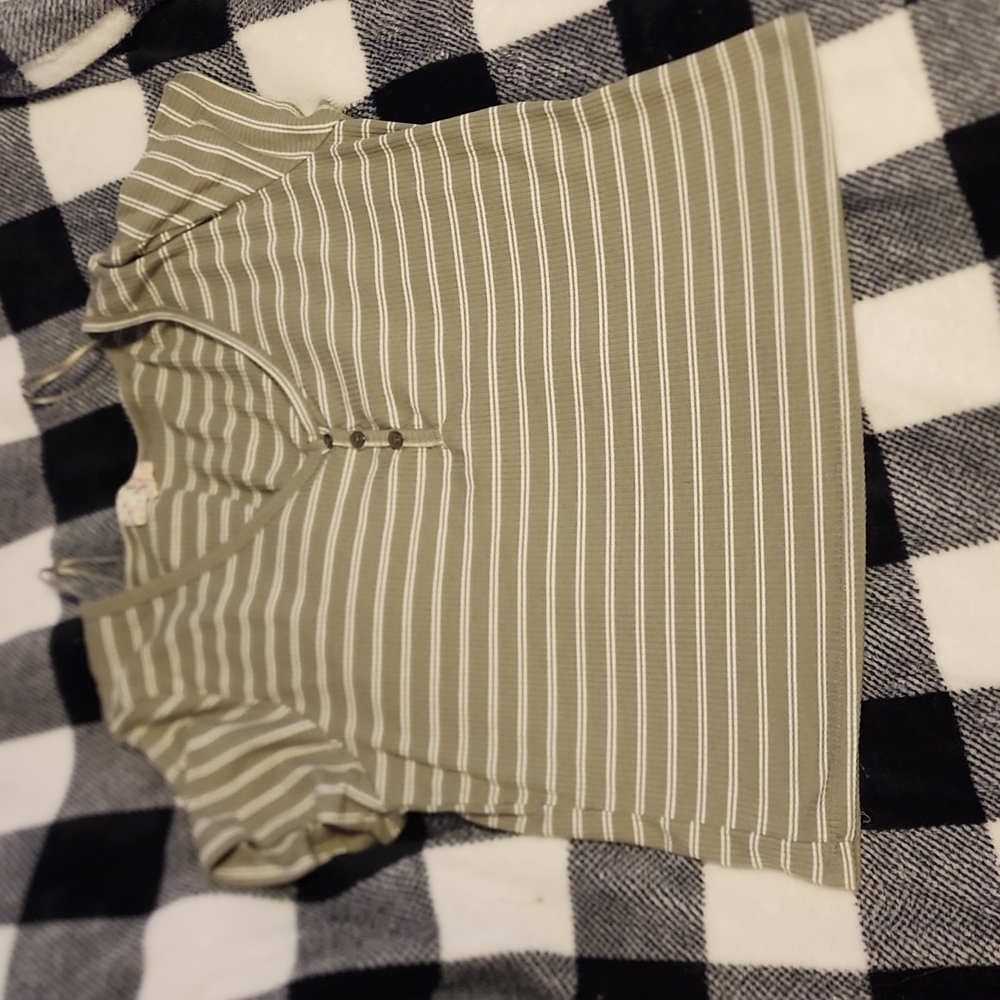 Green crop top from Kohls XXL